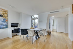 Marais Hideaway image 10