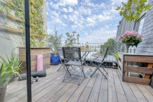 Marais Hideaway image 8
