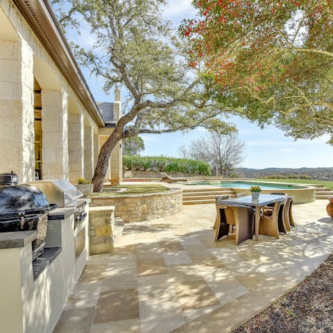 Light the grill and enjoy magical evenings watching the sun set across the Texas sky