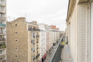 Paris Perch image 3