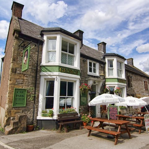 Stroll a short distance to one of three pubs within walking distance
