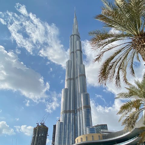 Walk to the landmark Burj Khalifa in just twenty-five minutes