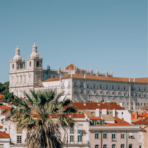 Explore your historic Alfama neighbourhood – São Jorge Castle is a four-minute walk away