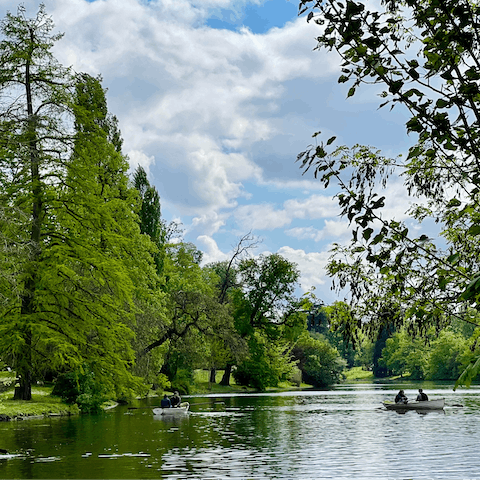Enjoy peaceful walks through nearby Bois de Boulogne