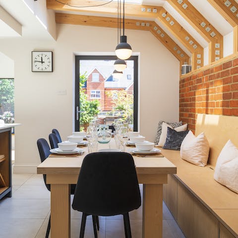 Lay the table for family feasts and catch-ups