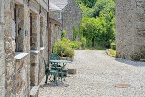 Cottage Retreat image 5