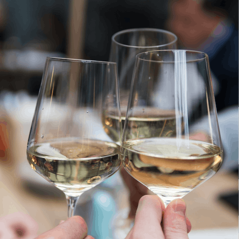 Wine and dine at the gourmet restaurants and cosy pubs on the high street