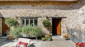 Tudor Rose Cottage image 14