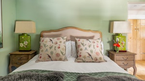 Tudor Rose Cottage image 11