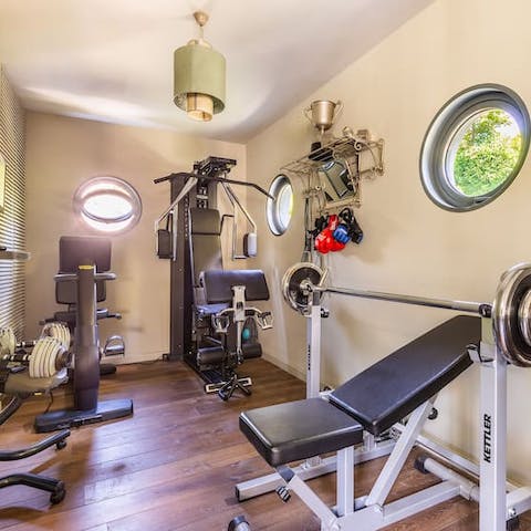 Keep on top of your fitness schedule in the home gym