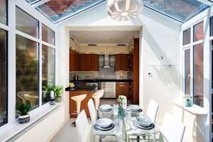 The Looking Glass image 8