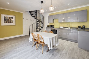 Seabird's Nook image 10