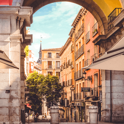 Enjoy staying at the very heart of Madrid with Plaza Mayor a fifteen-minute walk away