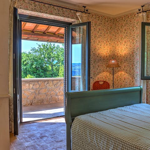 Wake up to beautiful views of the vineyards and Umbrian countryside