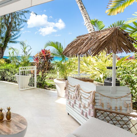 Whiz up cocktails in the blender for the total tropical experience