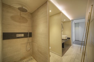 Riviera Hills image 2
