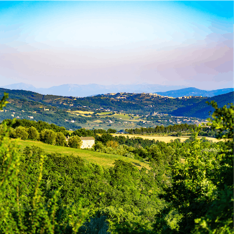 Explore the beautiful countryside of Umbria, right on your doorstep