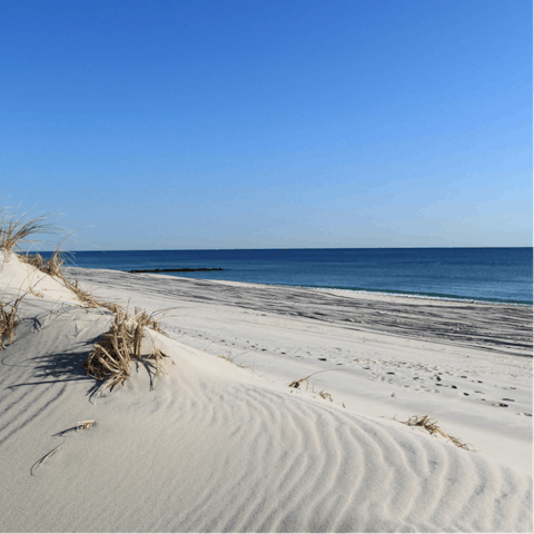 Take a leisurely walk to Gardiners Bay Beach