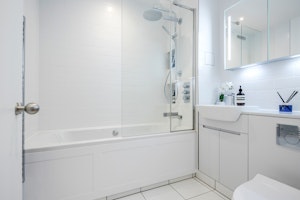 Central Calm image 7
