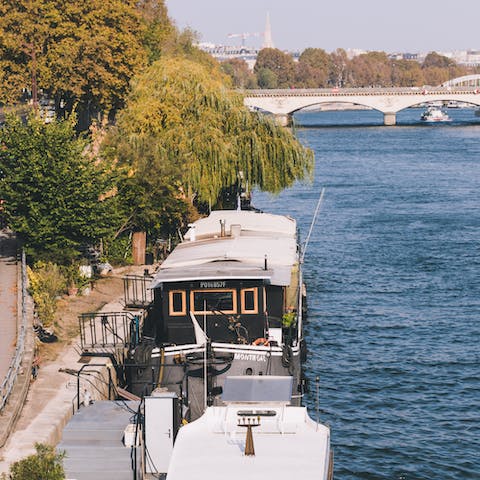 Stroll along the banks of the Seine – an eight-minute walk from your home