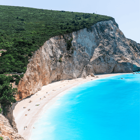 Explore the stunning coastline of Lefkada and find absolutely breathtaking beaches