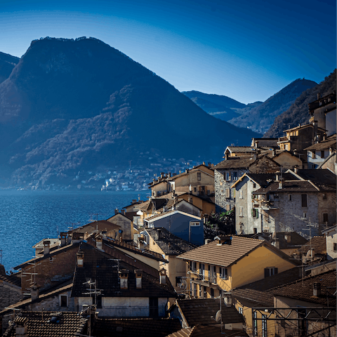 Take the short, twelve-minute walk to the picturesque shores of Lake Como