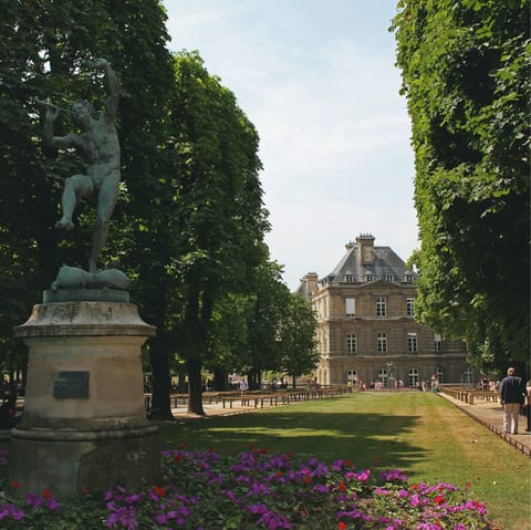 Hop on the metro and whizz over to the picturesque Luxembourg Gardens