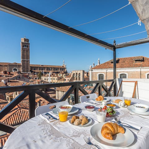 Catch a few rays, take in the view, or enjoy an alfresco meal on the rooftop