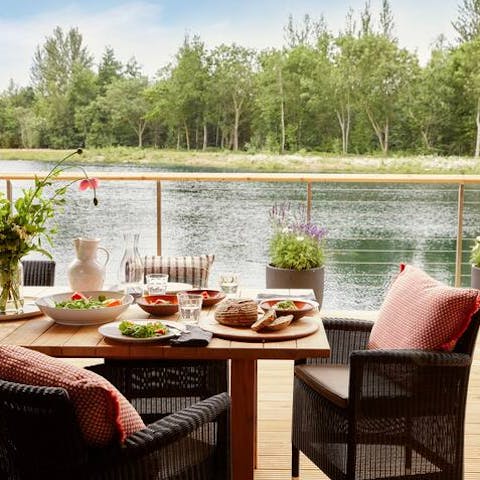 Embrace summer sun with dinners outside on the lakeside