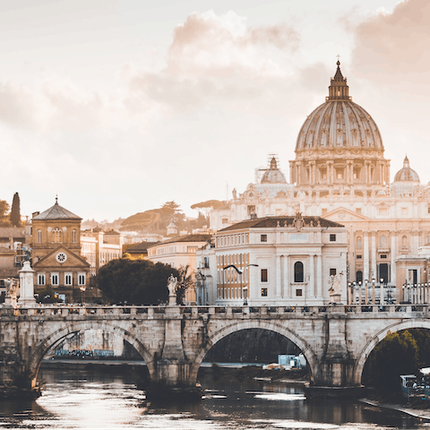 Discover the artistic beauty of Rome – the Vatican museum is only a seventeen–minute walk away