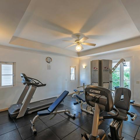 Keep up your fitness routine in this private fitness room