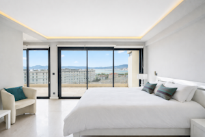 Riviera Sunlight image 11