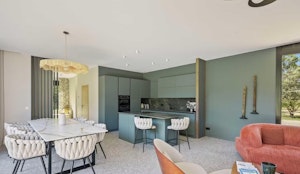 Riviera Abode image 9