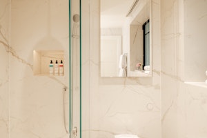 Elegant Lane image 12