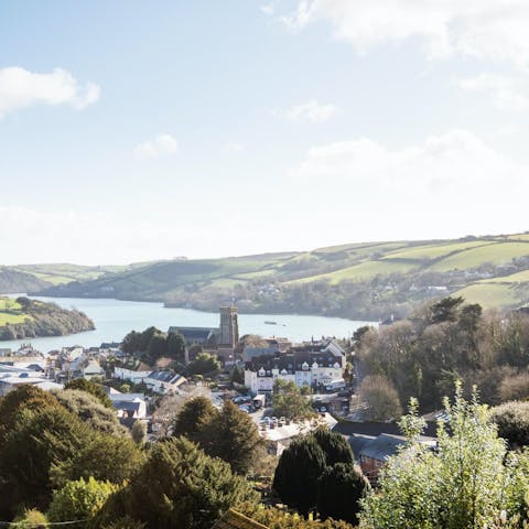 Explore picturesque countryside and harbour in Salcombe