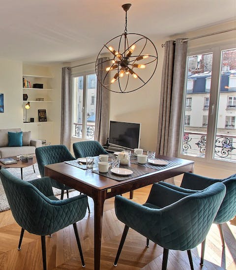 The velvet Art-Deco dining chairs