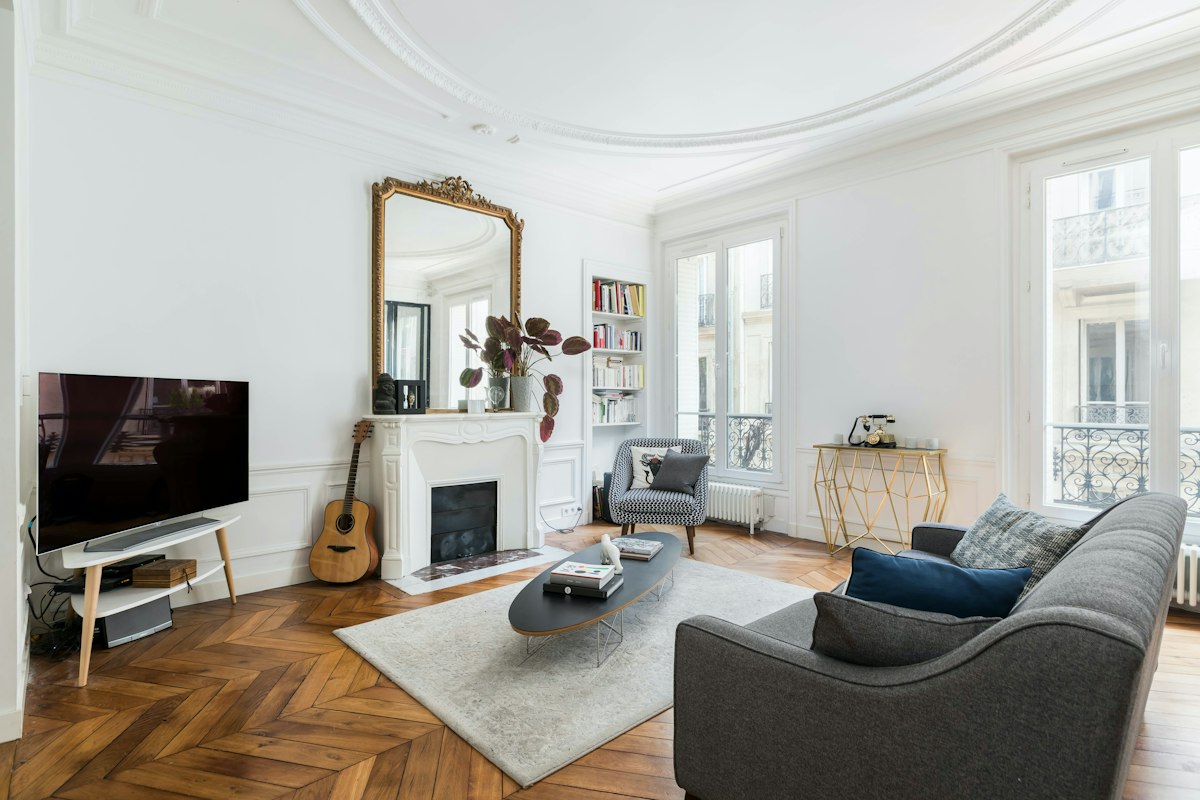 Monochrome Sleek, Ile-de-France
