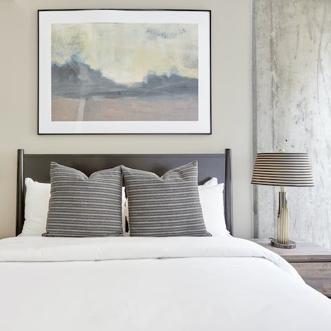 Get a good night's sleep in the comfortable bed and wake up ready for advenutre