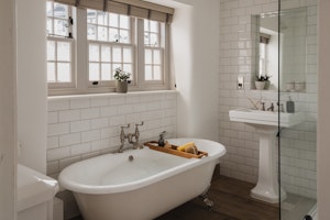 Coastal Manor image 14