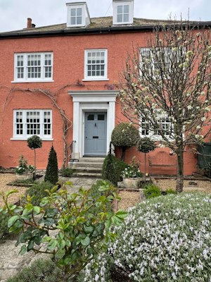 Coastal Manor image 12