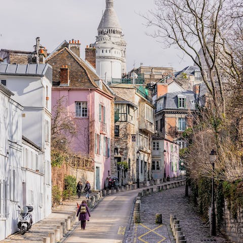 Explore beautiful Montmartre – your home is just a few minutes from  the Moulin Rouge on foot