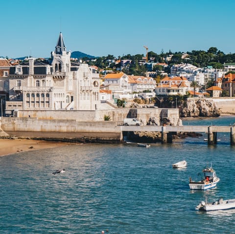 Take a walk to the charming historic centre of Cascais