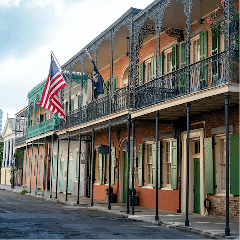 Walk fifteen minutes to the centre of New Orleans