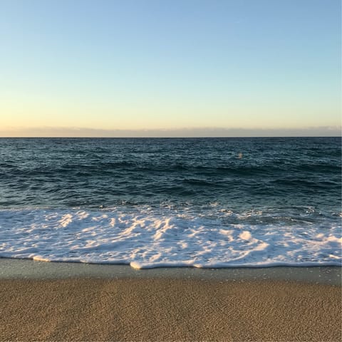 Pack your beach essentials and take the fifteen-minute wander down to Praia do Furadouro