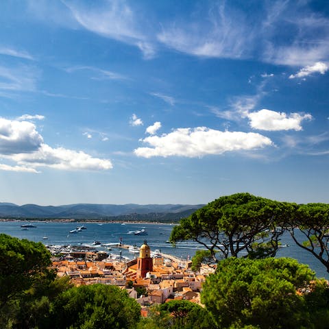 Reach the centre of Saint Tropez in a few minutes on foot