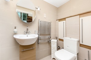 Grand Estate image 14