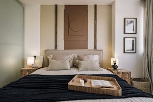 Artful Elegance image 14