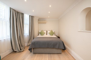 Kensington Hall image 9