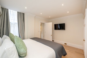 Kensington Hall image 6
