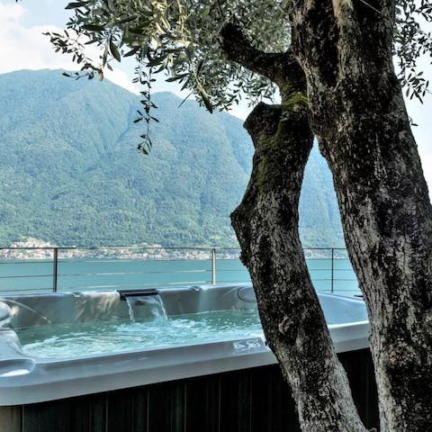 Feel immersed in nature's beauty whilst soaking in the jacuzzi 